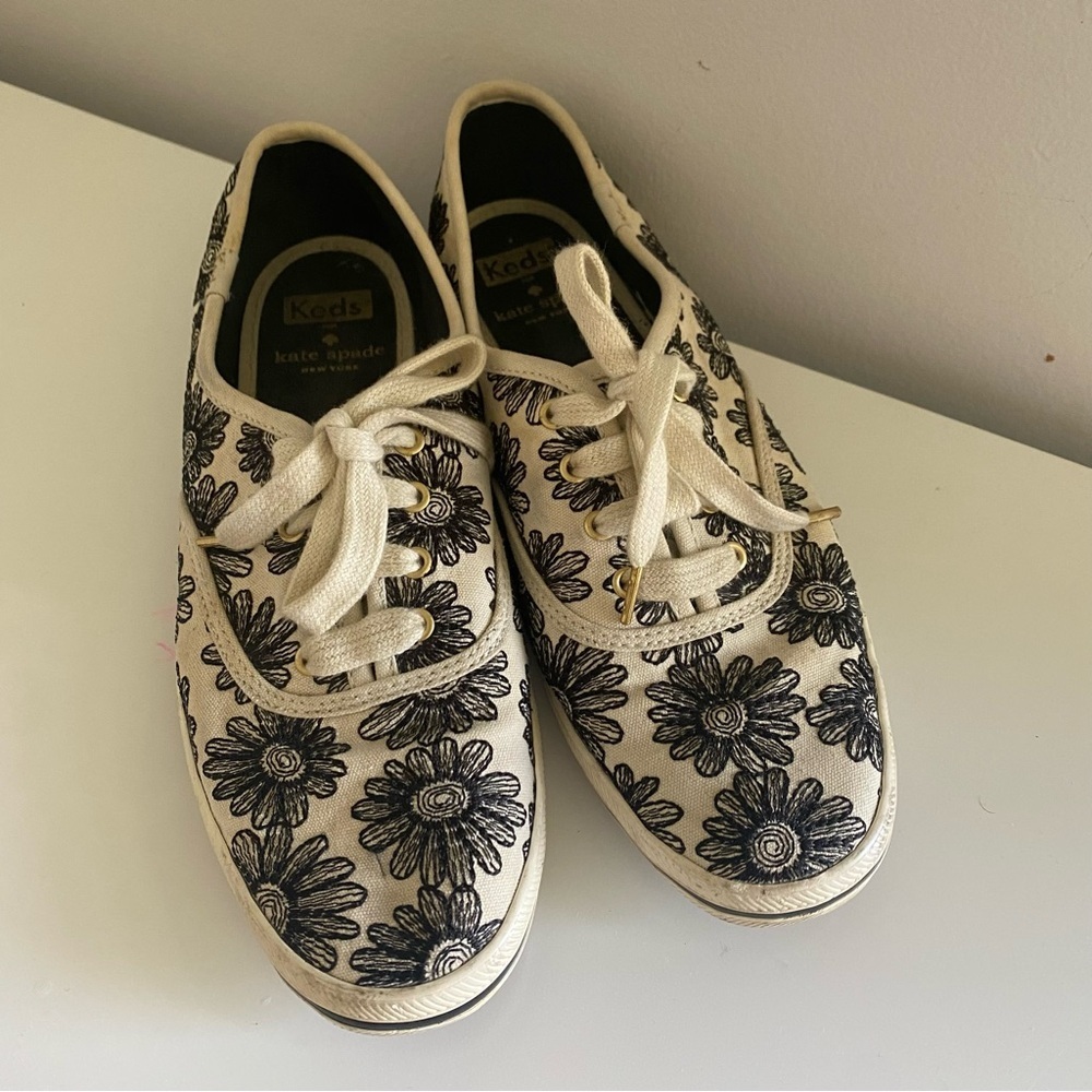 Kate spade x Keds Black White Daisy sneaker Size 8‎